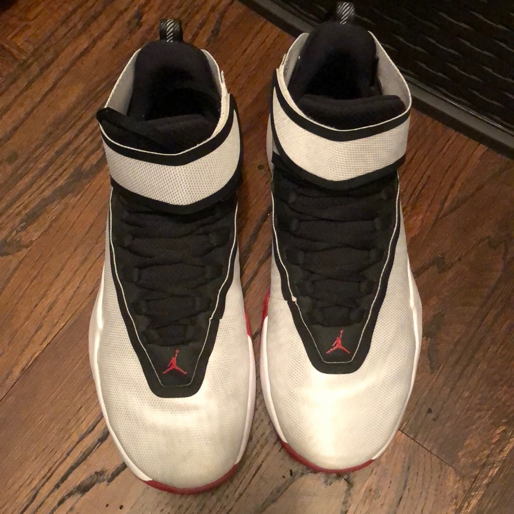 Men’s Jordan’s basketball sneakers